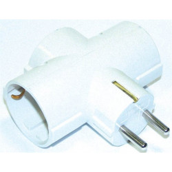 Átalakító, 3 csatlakozóaljzat, földelt, 90 fokban elforgatott Átalakító, 3 csatlakozóaljzat, földelt, 90 fokban elforgatott